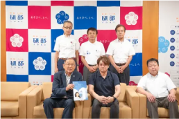 地域文化と最先端の教育が融合！愛媛県「砥部町」にて地元中学生と”名窯”に学ぶ体験イベントを開催。