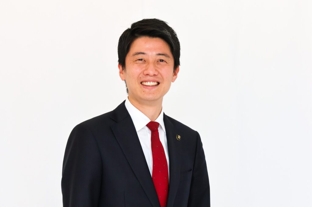 八女市長 簑原悠太朗